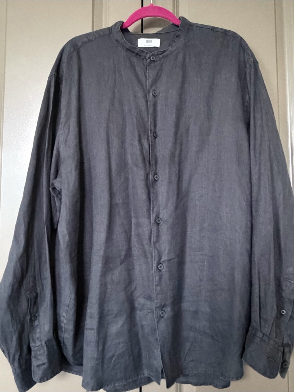 Uniqlo Men's Black Mandarin Collar Button-Down Shirt